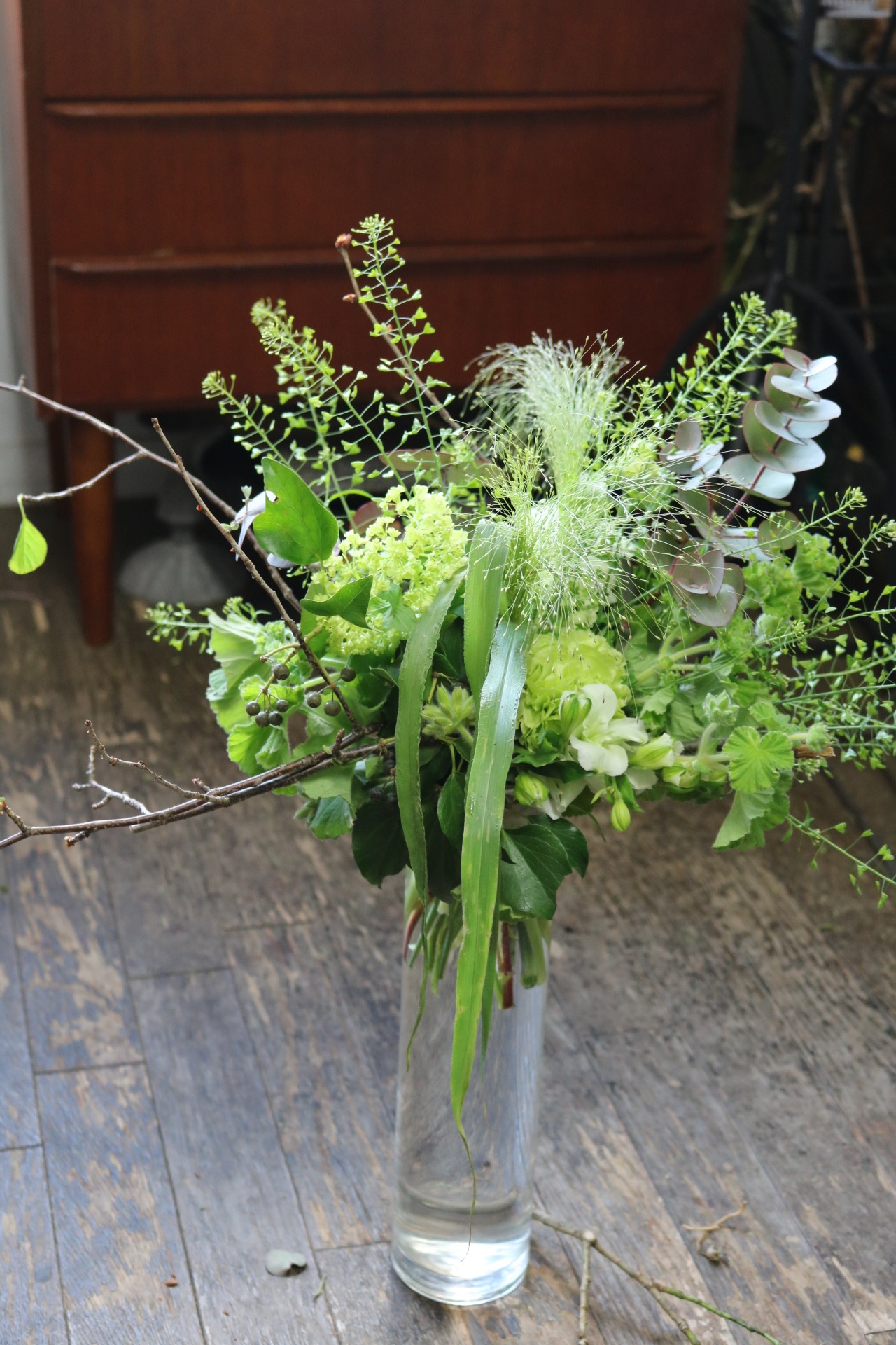 グリーンの花・草でブーケ